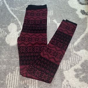 Forever 21 Burgundy Black Holiday Fair Isle Heavyweight Cotton Leggings
